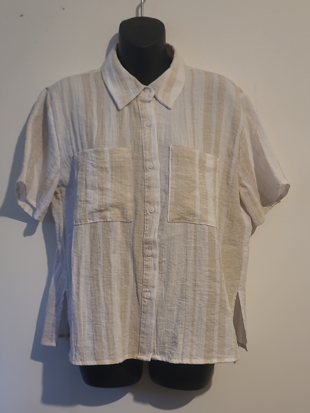 George Beige & White Striped Short-Sleeve Button-Down Shirt Sz Med
